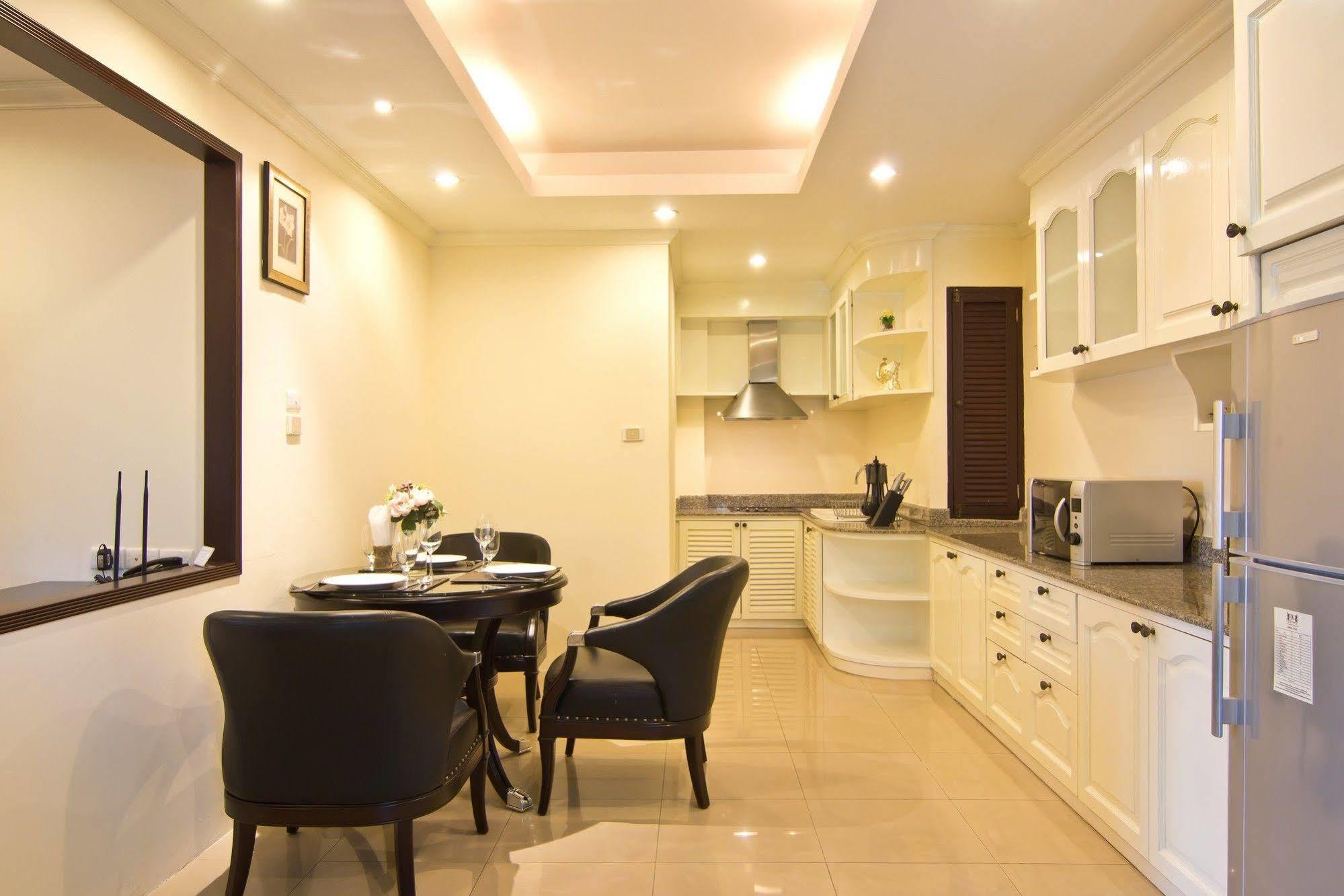 Lk Royal Suite Pattaya Exterior photo