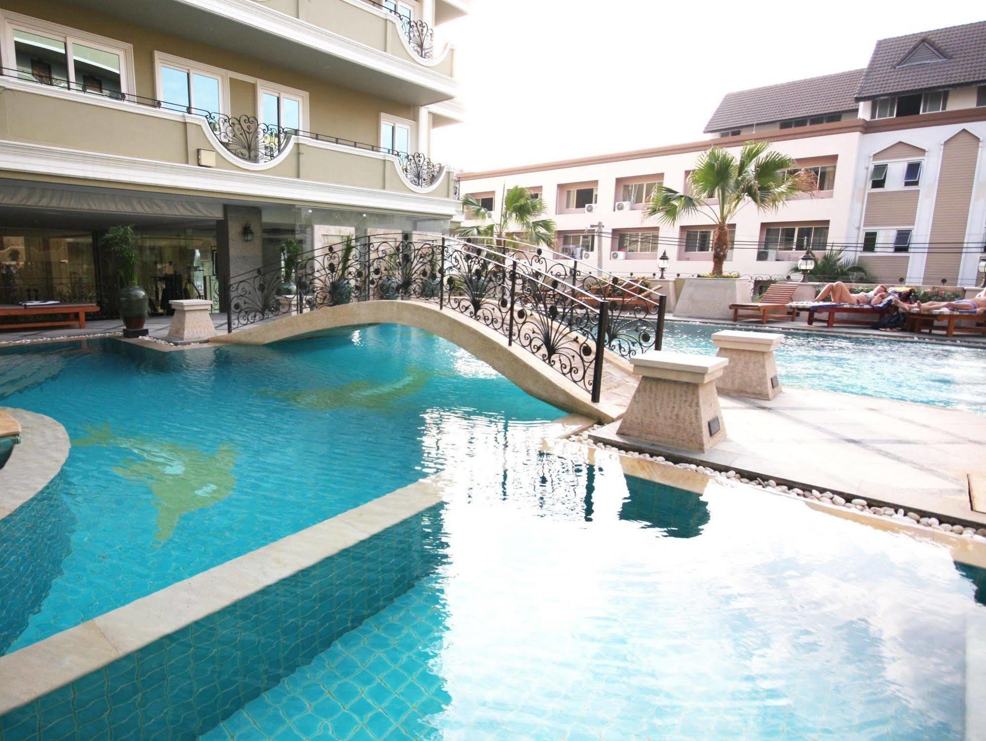 Lk Royal Suite Pattaya Exterior photo
