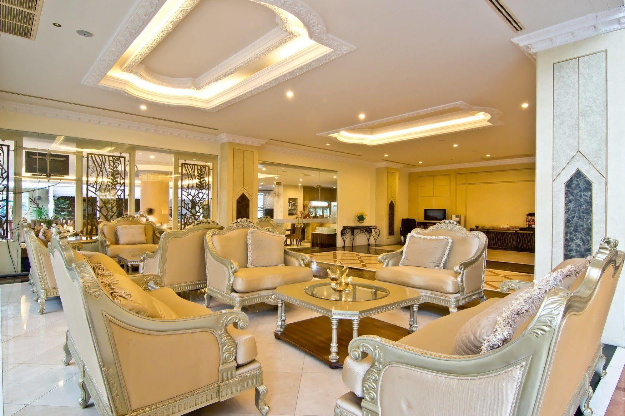 Lk Royal Suite Pattaya Exterior photo