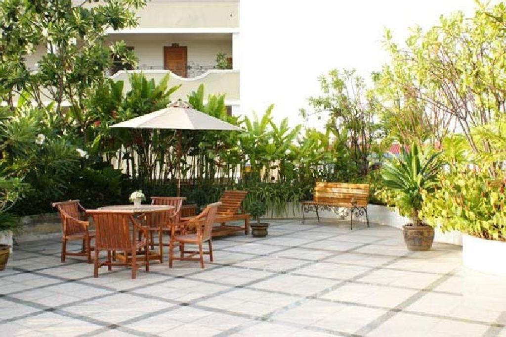 Lk Royal Suite Pattaya Exterior photo